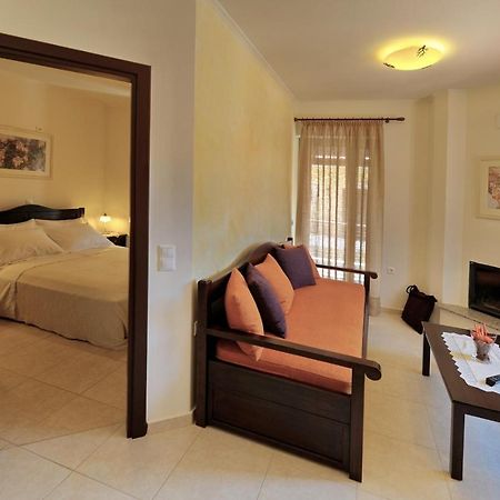 Dianthos Guesthouse Kyriaki ภายนอก รูปภาพ