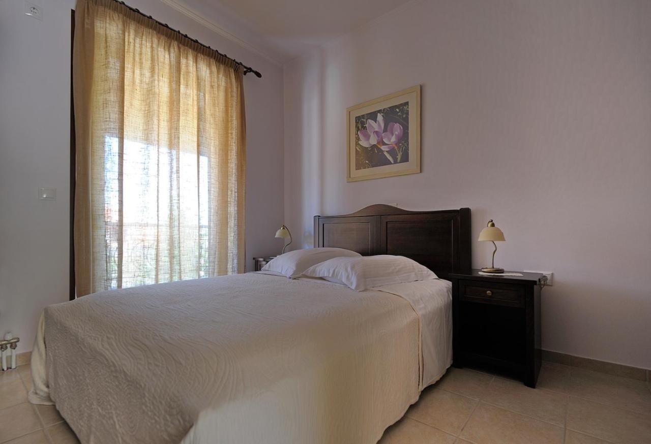 Dianthos Guesthouse Kyriaki ภายนอก รูปภาพ