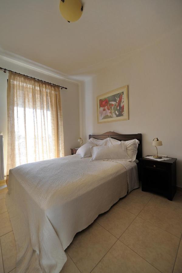 Dianthos Guesthouse Kyriaki ภายนอก รูปภาพ