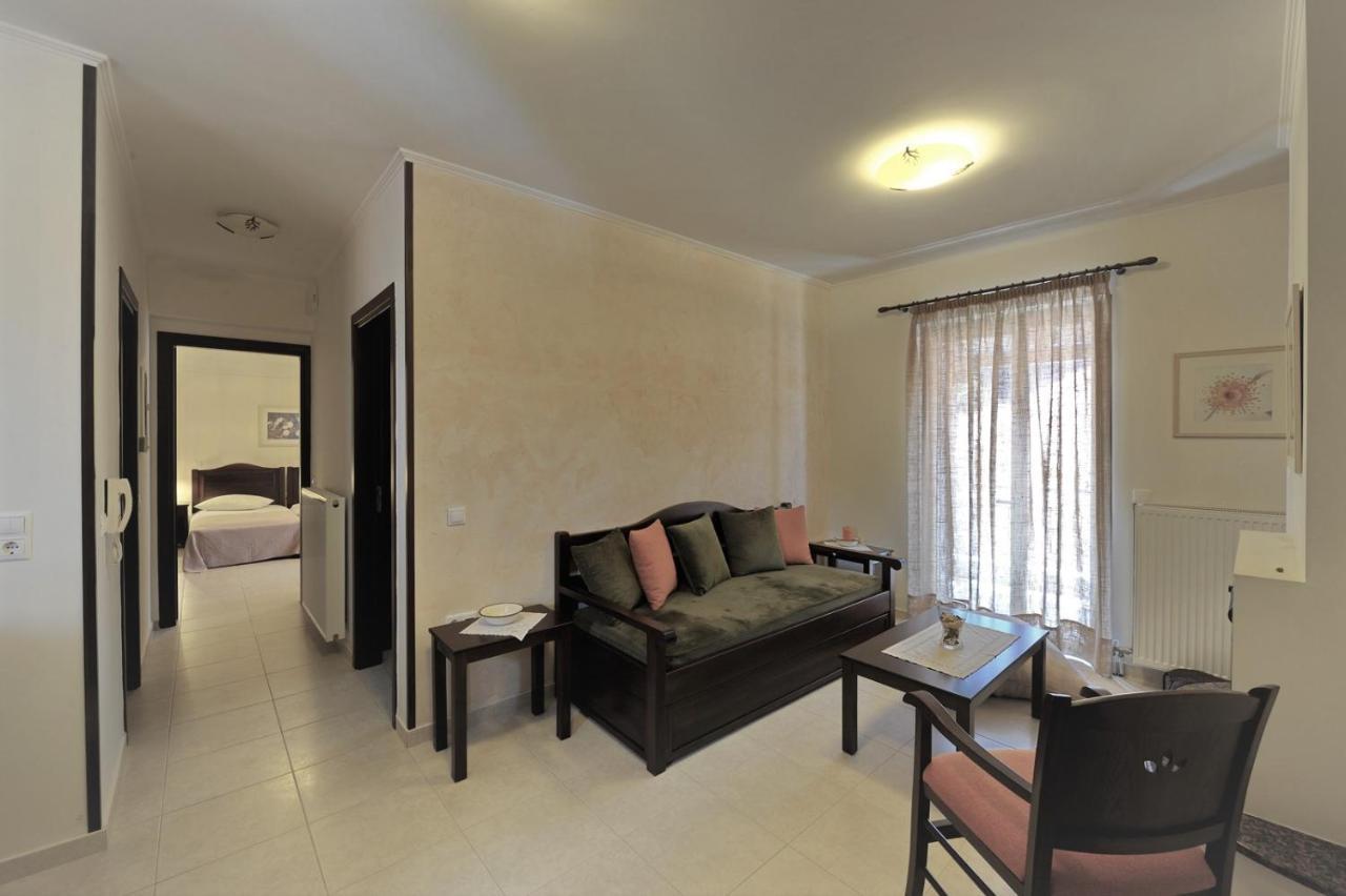 Dianthos Guesthouse Kyriaki ภายนอก รูปภาพ
