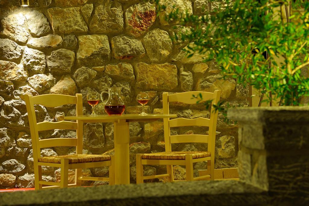 Dianthos Guesthouse Kyriaki ภายนอก รูปภาพ
