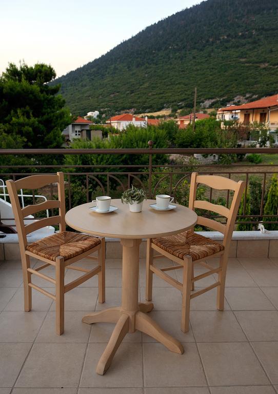 Dianthos Guesthouse Kyriaki ภายนอก รูปภาพ