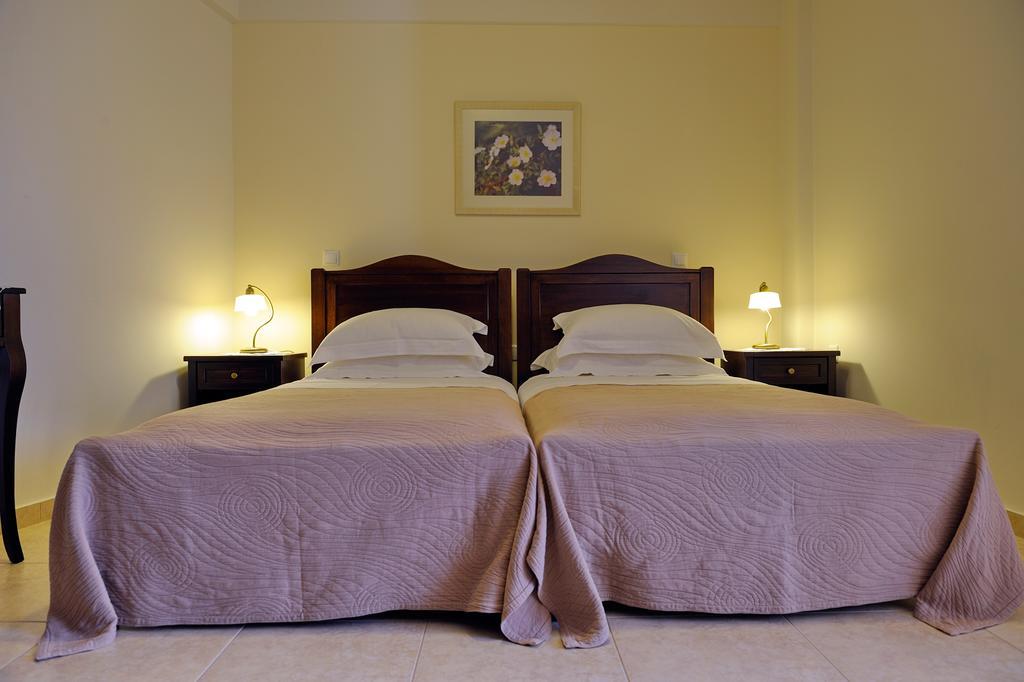 Dianthos Guesthouse Kyriaki ภายนอก รูปภาพ